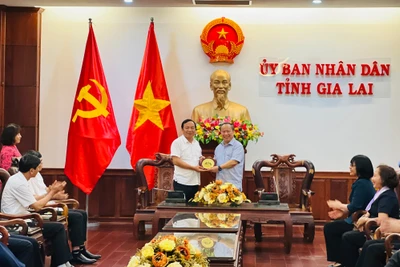 Phó Bí thư Thường trực Tỉnh ủy Gia Lai Châu Ngọc Tuấn tiếp Đoàn công tác tỉnh Hải Dương