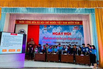 Gia Lai: Hơn 300 đoàn viên, thanh niên tham gia ngày hội “Thanh niên với văn hóa giao thông”