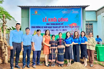 Xây nhà “Khăn quàng đỏ” tặng học sinh nghèo Trường Tiểu học Anh hùng Núp