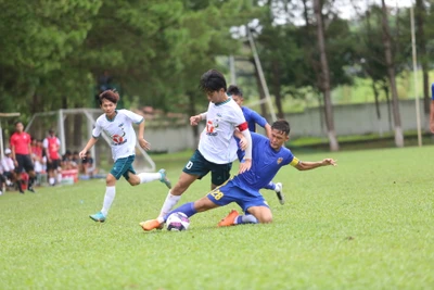 U15 Hoàng Anh Gia Lai chật vật vượt qua U15 Quảng Nam