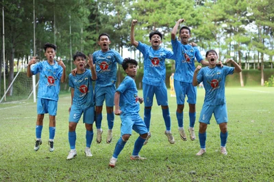 U15 Hoàng Anh Gia Lai ngược dòng ngày ra quân