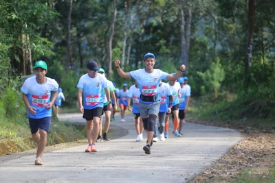 309 vận động viên hào hứng với thử thách “Chinh phục đỉnh Pờ Yầu”