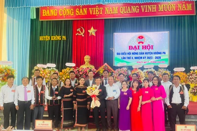 Ban chấp hành Hội Nông dân huyện Krông Pa khóa X ra mắt Đại hội. Ảnh: Vũ Chi