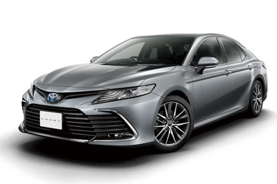 Toyota Camry giá chỉ từ hơn 1 tỷ đồng