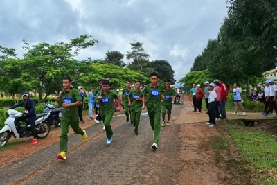 Khai mạc Hội thao Cụm công tác đảng và công tác quần chúng số 7 năm 2024