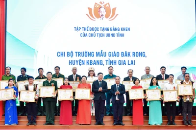 Gia Lai: Gặp mặt, biểu dương 50 tập thể, cá nhân điển hình trong học tập và làm theo Bác