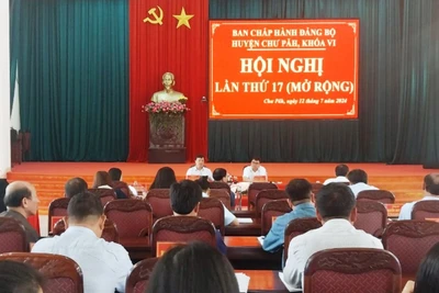  Ban Chấp hành Đảng bộ huyện Chư Păh tổ chức hội nghị lần thứ 17 mở rộng