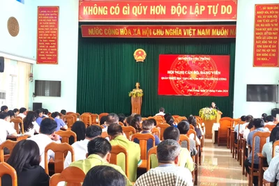 Chư Prông: Gần 200 cán bộ, đảng viên học tập, quán triệt các văn bản của Đảng 