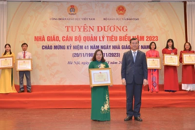 Gia Lai có 3 giáo viên được tôn vinh, khen thưởng nhân dịp 41 năm Ngày Nhà giáo Việt Nam 