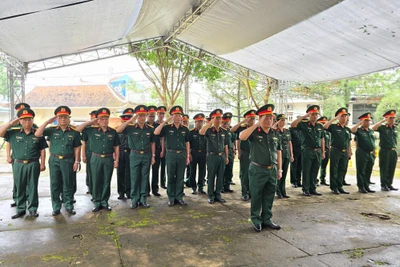 Tổng cục Công nghiệp Quốc phòng dâng hương tại Di tích Lịch sử-Văn hóa Nhà lao Pleiku