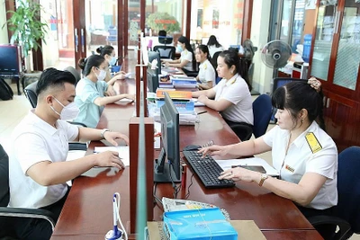 Thu ngân sách cả nước 5 tháng ước đạt 898,4 ngàn tỉ đồng, tăng gần 15%