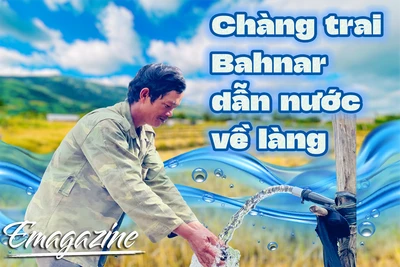 Chàng trai Bahnar dẫn nước về làng