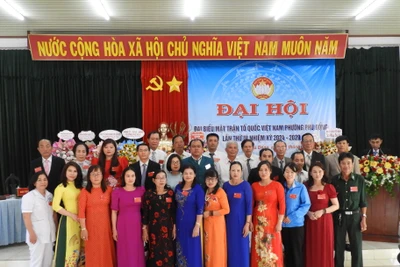 Đại hội điểm Mặt trận Tổ quốc Việt Nam phường Phù Đổng thành công tốt đẹp 