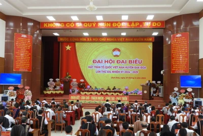 Ủy ban Mặt trận Tổ quốc Việt Nam huyện Đak Đoa hỗ trợ xây mới 115 nhà "Đại đoàn kết"