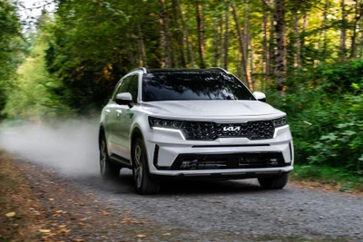 Lịch lãm hơn với Kia Sorento 2024 có giá từ 964 triệu đồng