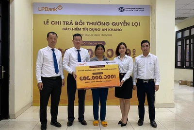 LPBank Gia Lai chi trả bảo hiểm tín dụng cho khách hàng