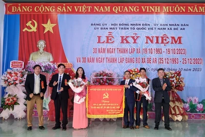 Xã Đê Ar kỷ niệm 30 năm ngày thành lập