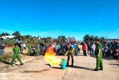 Kbang: Bồi dưỡng nghiệp vụ phòng cháy, chữa cháy và cứu nạn cứu hộ cho lực lượng dân phòng