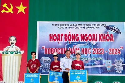 Đak Pơ: 12 đội tham gia hoạt động ngoại khóa “Robocon năm học 2023-2024” 