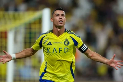 Ronaldo lập siêu phẩm giúp Al-Nassr chiến thắng, áp sát mốc 900 bàn thắng