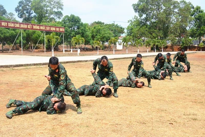 Trinh sát đặc nhiệm “đi trước, luồn sâu, đánh hiểm”