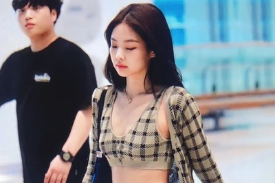 Jennie (BlackPink) mặc gì ra sân bay suốt 7 năm qua?