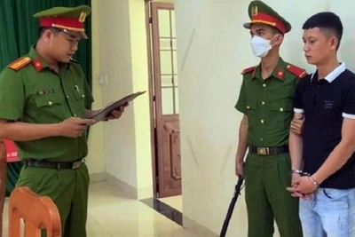 Thuê lại xe sau khi bán, nam thanh niên đem đi cầm cố