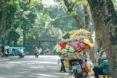 Du khách 20 năm vi vu khắp thế giới chia sẻ lý do quay lại Hà Nội