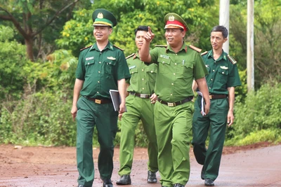 Giữ sạch “vùng xanh” nơi biên giới - Kỳ cuối: Nỗ lực vượt khó để hoàn thành xuất sắc nhiệm vụ