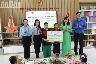 Tặng 'Không gian đọc sách, tương tác và sinh hoạt Đội' cho trường tiểu học ở Đắk Lắk