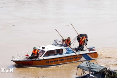 Đã tìm thấy thi thể nạn nhân đầu tiên trong vụ sập cầu Phong Châu