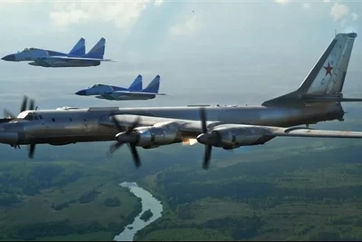 9 oanh tạc cơ Tu-95MS của Nga cất cánh, Ukraine báo động khẩn