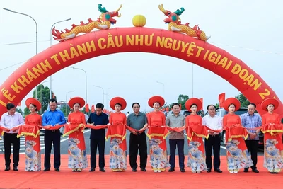 Thủ tướng Chính phủ Phạm Minh Chính dự lễ khánh thành cầu Như Nguyệt giai đoạn 2 