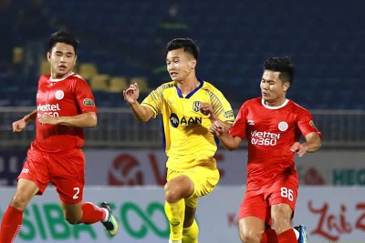 'Nóng' cuộc đua tay 3 trụ hạng ngày hạ màn V-League 2023-2024