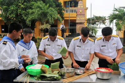 Gói bánh chưng ở Trường Sa 