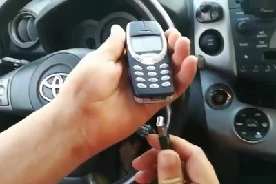 Tin tặc dùng Nokia 3310 khởi động ô tô Toyota