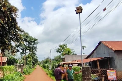 Làm đường, nhà văn hóa… từ cà phê gây quỹ cộng đồng