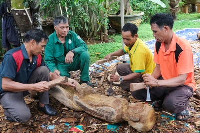 Nghệ nhân ưu tú trao truyền di sản văn hóa