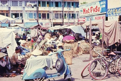 Buôn bán “chợ trời”