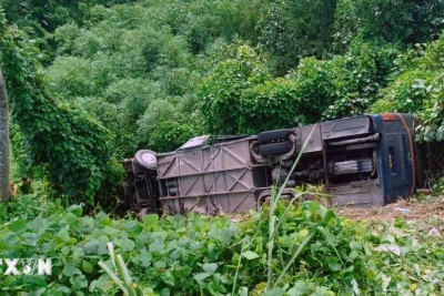 Thăm hỏi, động viên các nạn nhân vụ xe khách lao xuống vực ven Quốc lộ 28