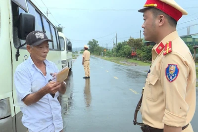 Chư Păh siết chặt kiểm soát xe ô tô đưa đón học sinh