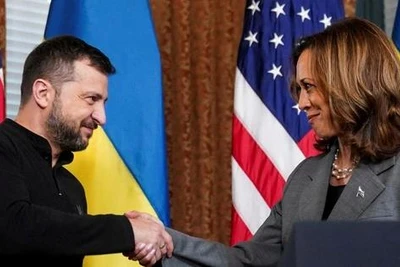 Ông Biden, bà Harris nói gì khi gặp Tổng thống Ukraine?