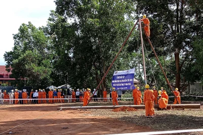 Công ty Điện lực Gia Lai: Bảo đảm vận hành an toàn lưới điện mùa mưa bão