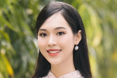 Á hậu Trịnh Thùy Linh tốt nghiệp thủ khoa đại học