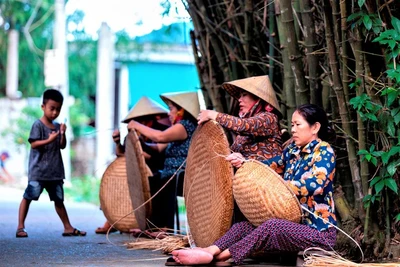 Làng đan lát hơn 400 năm tuổi 