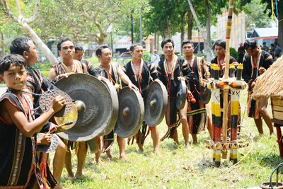 Hội làng vùng “chảo lửa” Krông Pa