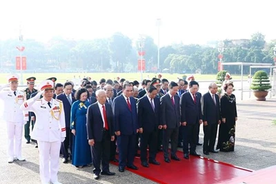 Lãnh đạo Đảng, Nhà nước vào Lăng viếng Chủ tịch Hồ Chí Minh