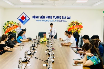 Bệnh viện Hùng Vương Gia Lai gặp mặt các cơ quan báo chí