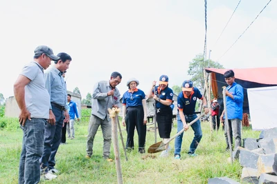 Khởi công xây dựng Ngôi nhà yêu thương cho hộ nghèo xã Đăk Pơ Pho