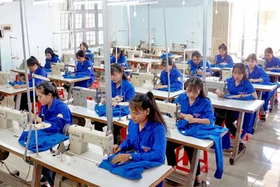 Hơn 26,1 tỷ đồng phát triển giáo dục nghề nghiệp vùng nghèo, khó khăn